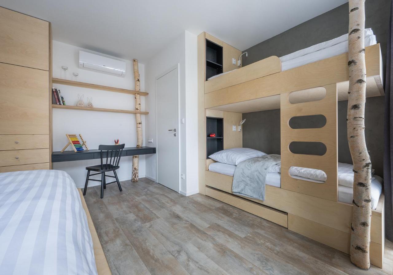Apartmany U Lesa โดลนี โมราวา ภายนอก รูปภาพ